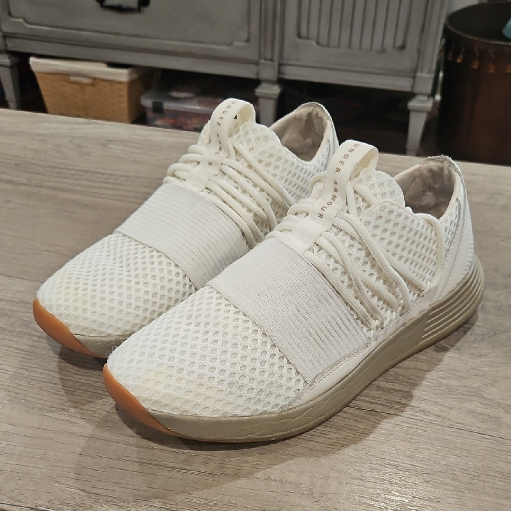 Under Armour UA Breathe Lace x NM

cream Sneakers size 9
